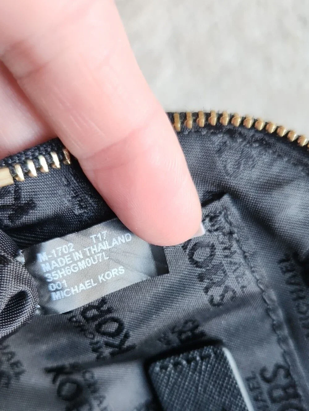 Michael Kors - Black Cosmetic Pouch With Gold Hardware
